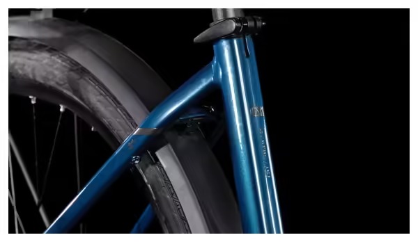 VTC Électrique Cube Touring Hybrid One 500 Easy Entry Shimano Cues 9V 500 Wh 700 mm Bleu Deep Sea 2025 – Image 4